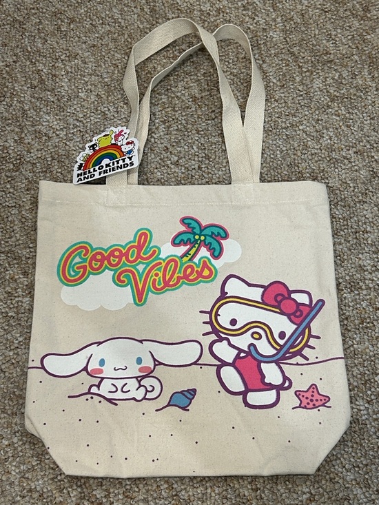 Sanrio Handbags - NWT Hello Kitty & Friends "Good Vibes" Canvas Tote Cinnamoroll Beach Bag Sanrio